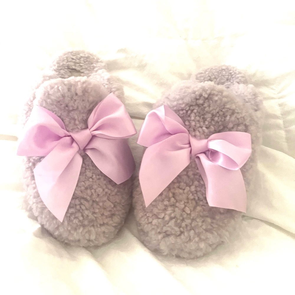 UGG Addison Slipper